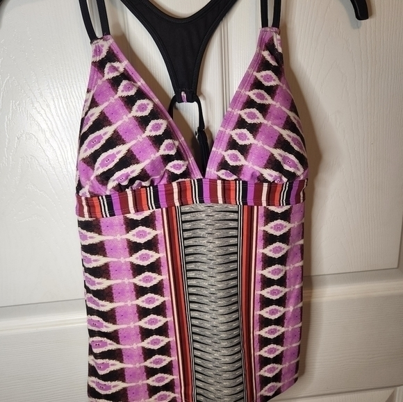 Athleta Other - Athleta tankini top Size Small Bright‎ Colors